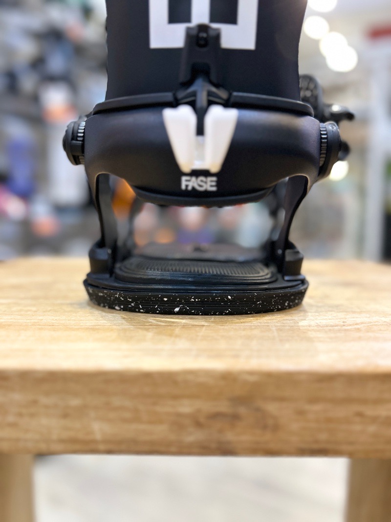 25-26 BATALEON BLASTER AW FASE カラー:BLACK MLサイズ バタレオン