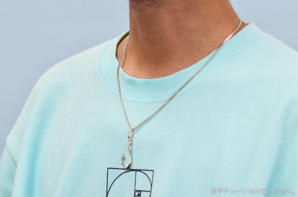ペンダントトップ メンズ 18金 K18WG ダイヤモンド フィッシュフック