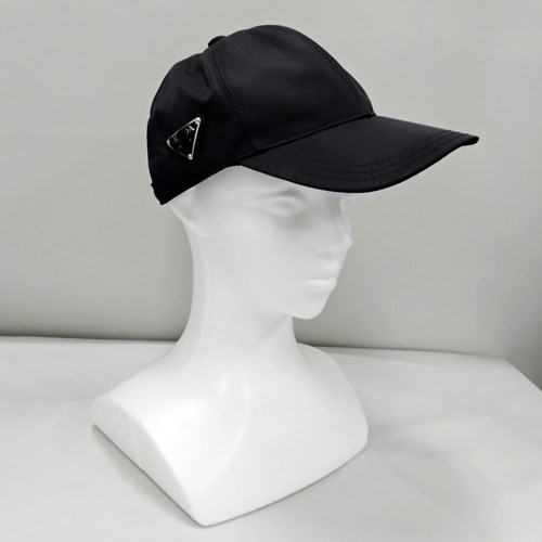 PRADA（プラダ） 【爆買】PRADA 帽子 キャップ ロゴ Re Nylon ベース