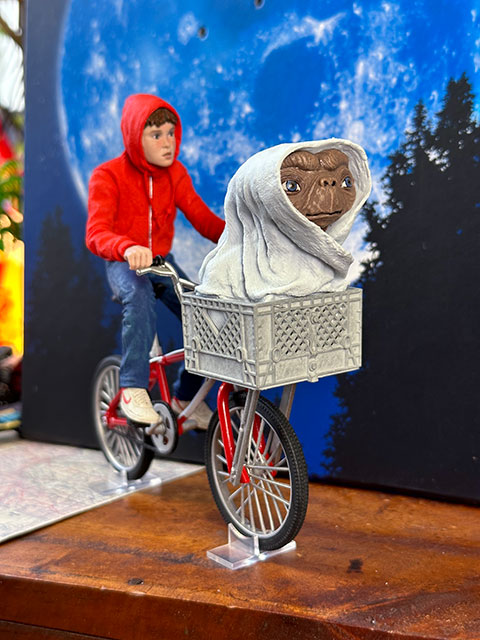 NECA E.T.＆エリオット 40周年アニバーサリー 空飛ぶBMXディスプレイ