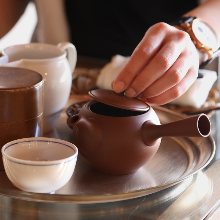 東屋 急須 丸急須 横手（右利き用） 朱泥 常滑焼 茶 猿山修