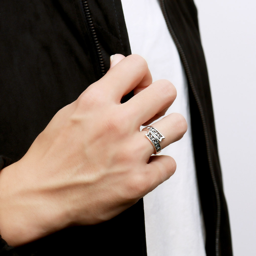 PUERTA DEL SOL（プエルタ・デル・ソル） スクロール リボン シルバー