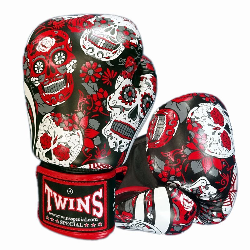 Twins ボクシンググローブ 14オンス 本革製 シュガースカル : アイ