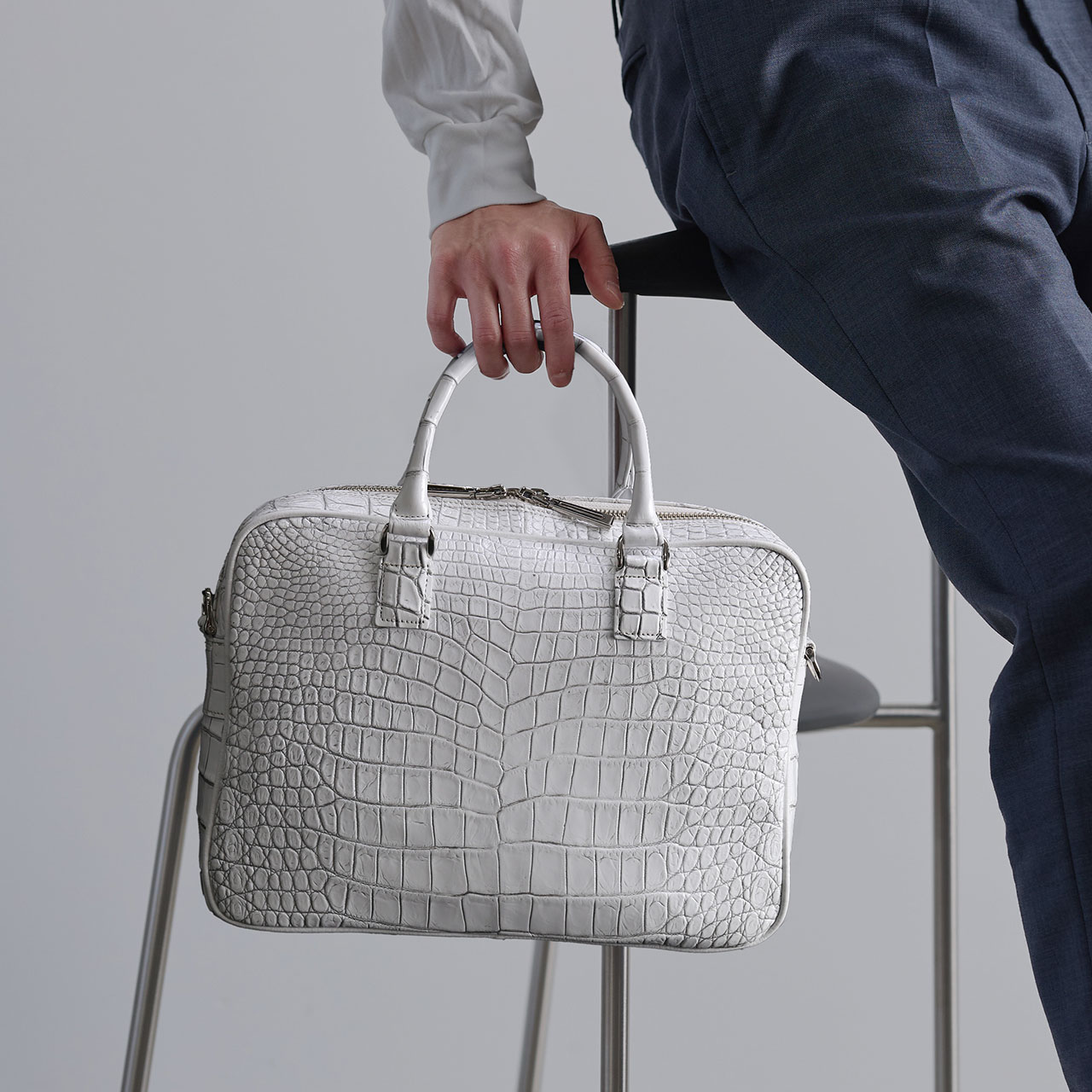 sankyo shokai（三京商会） 日本製 クロコダイル ブリーフケース