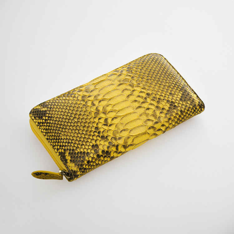 sankyo shokai（三京商会） パイソン 財布 レディース ダイヤモンド