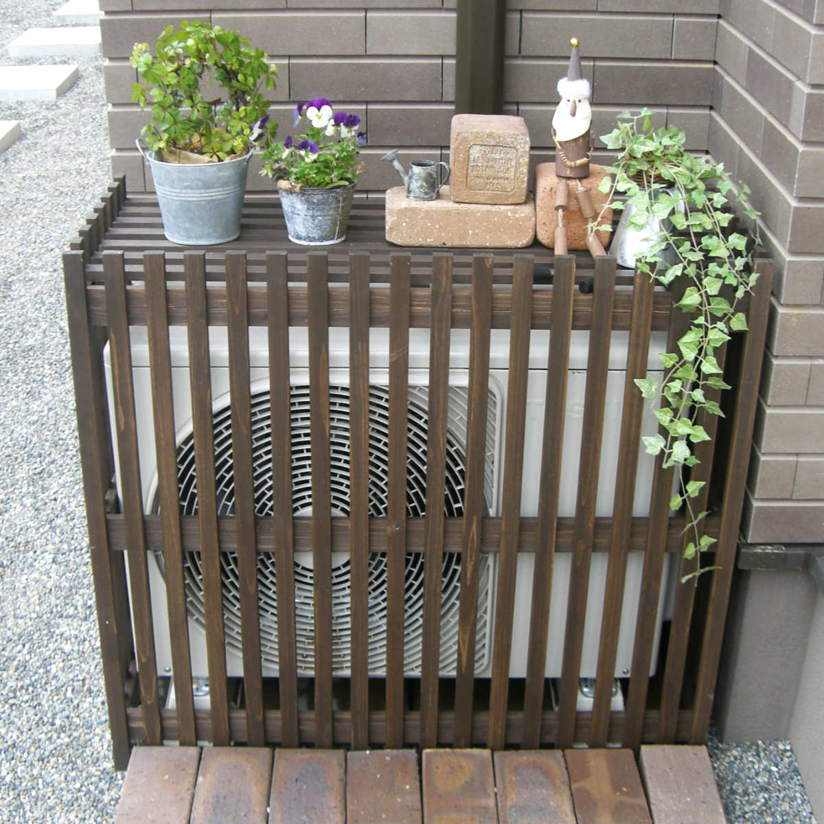 室外機カバー モダン エアコンカバー ライト 縦格子 天然木 幅87.5cm