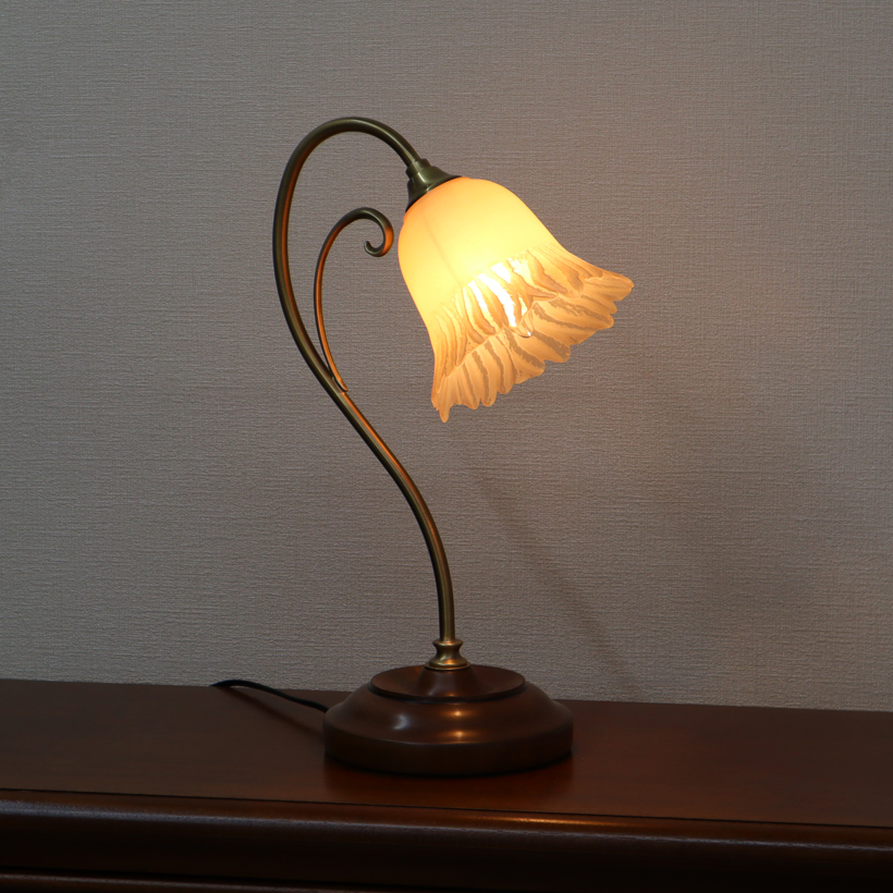 L5 テーブルランプイタリア製 卓上ランプ アンティーク クラシック