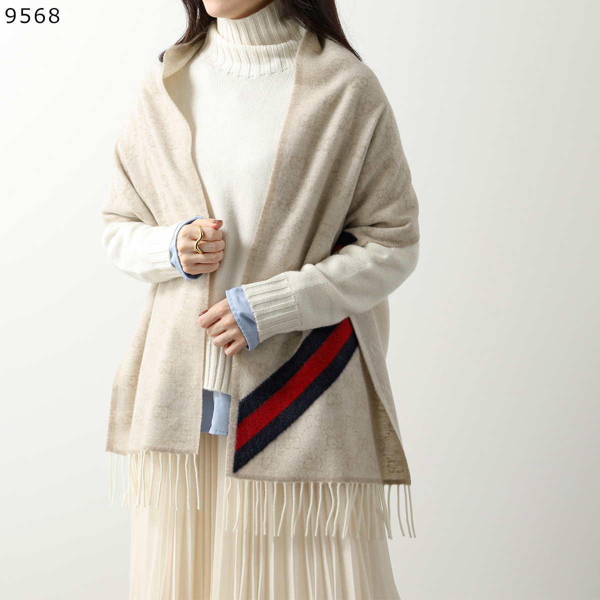 GUCCI（グッチ） マフラー 570603 3G200 3GB18 レディース GGロゴ