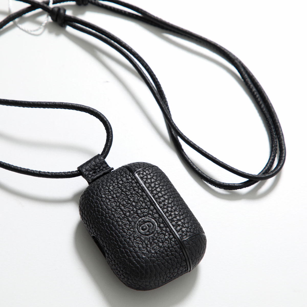 MM6 エムエムシックス メゾンマルジェラ イヤホンケース SA5VZ0002