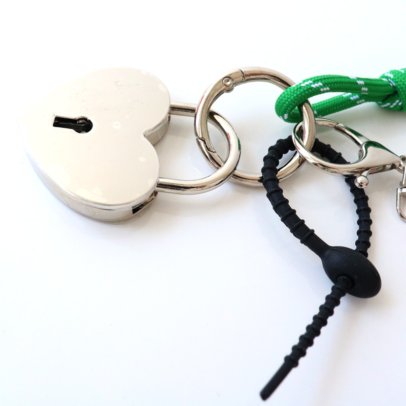 ストラップ スマホ かわいい バッグチャーム ハート 南京錠