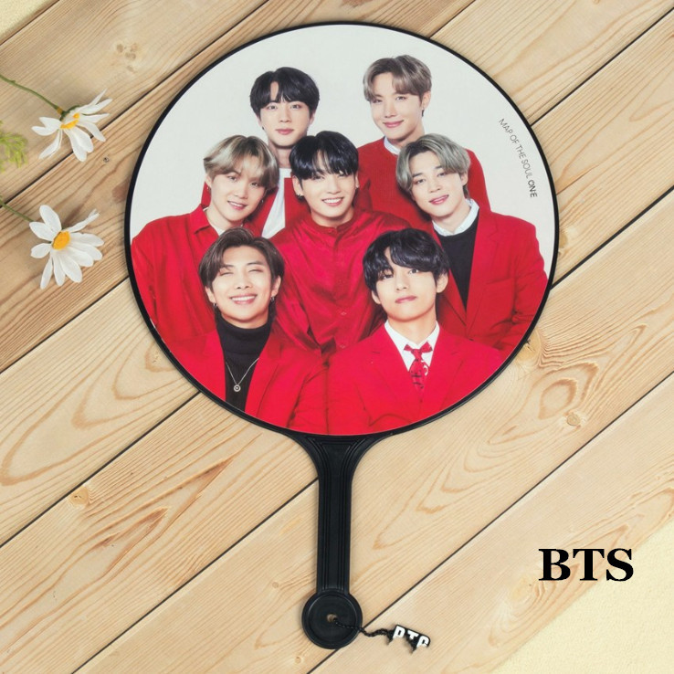 送料無料 BTSグッズ うちわ 団扇 防弾少年団 バンタン BT21 写真 応援