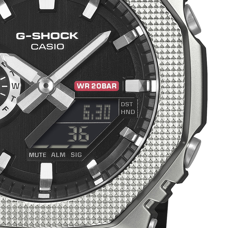 G-SHOCK メタルカバード チェッカリングパターン GM-2100M-1AJF メンズ