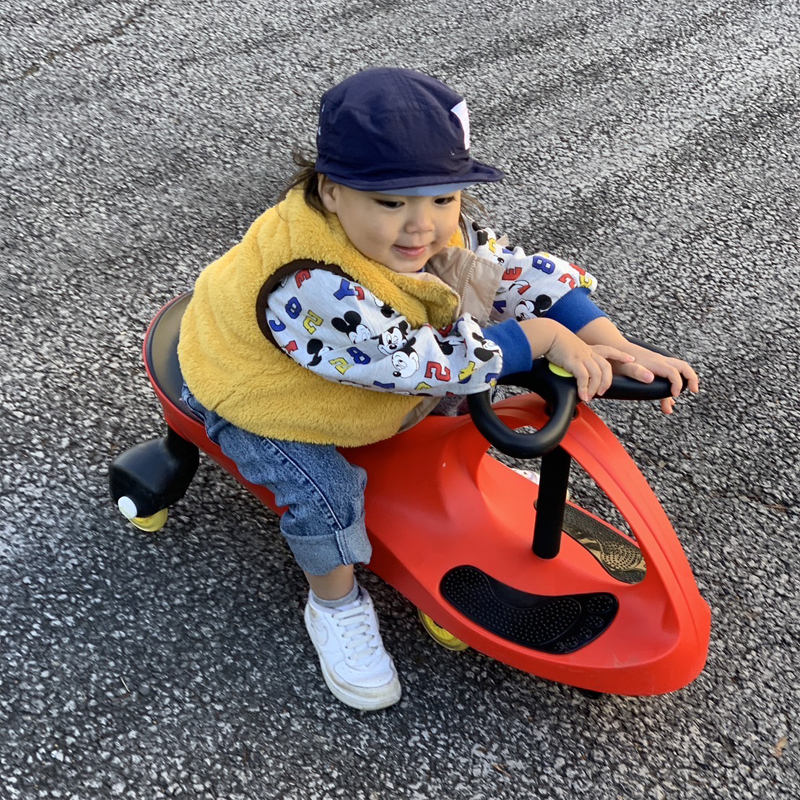 プラズマカー ゴム製タイヤモデル スイングカー おもちゃ 乗用玩具