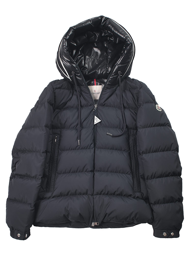 MONCLER（モンクレール） フードロゴ フルジップ ダウンジャケット