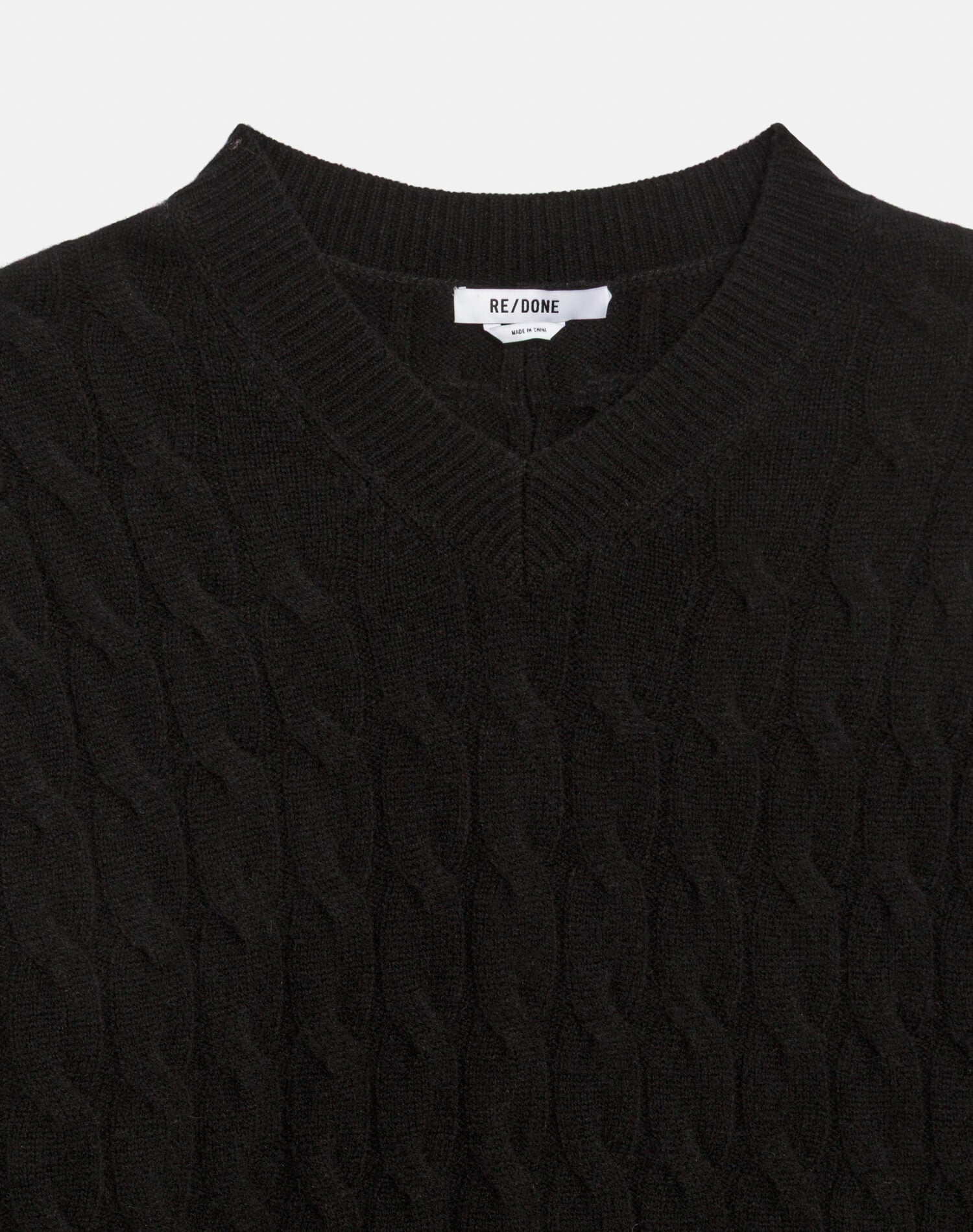 RE/DONE | Cable V Neck Pullover in Black