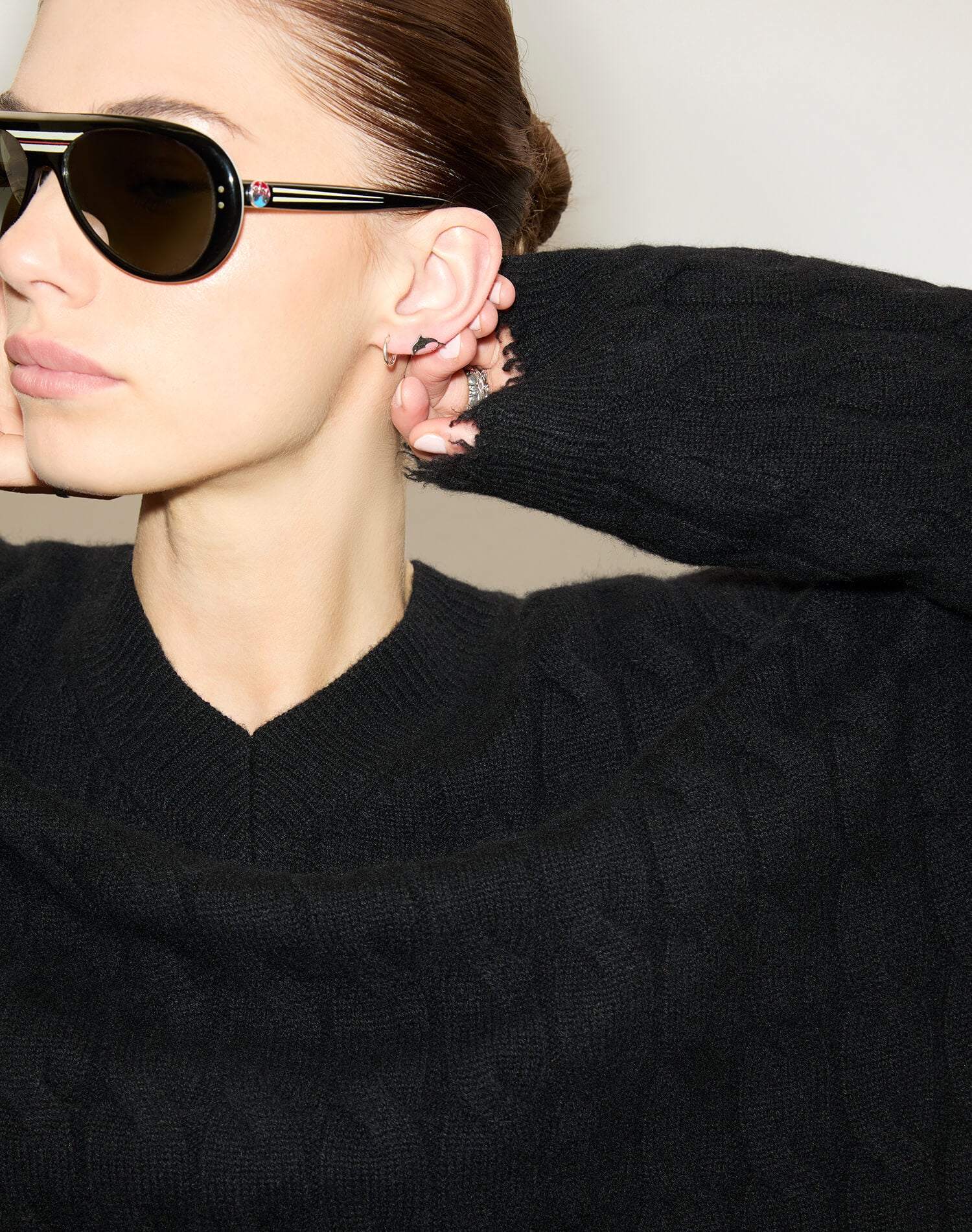 RE/DONE | Cable V Neck Pullover in Black