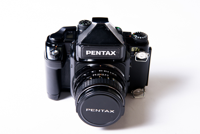 中判カメラPENTAX67Ⅱ、たくさんの写真家に愛された『バケペン