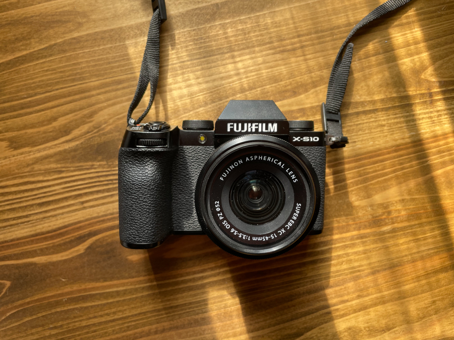 FUJIFILM X-S10》レビュー！カメラ初心者におすすめのミラーレスカメラ