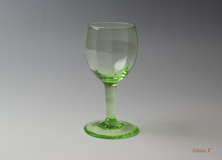 ウラン発色のグラス | シェフィールド アンティークス