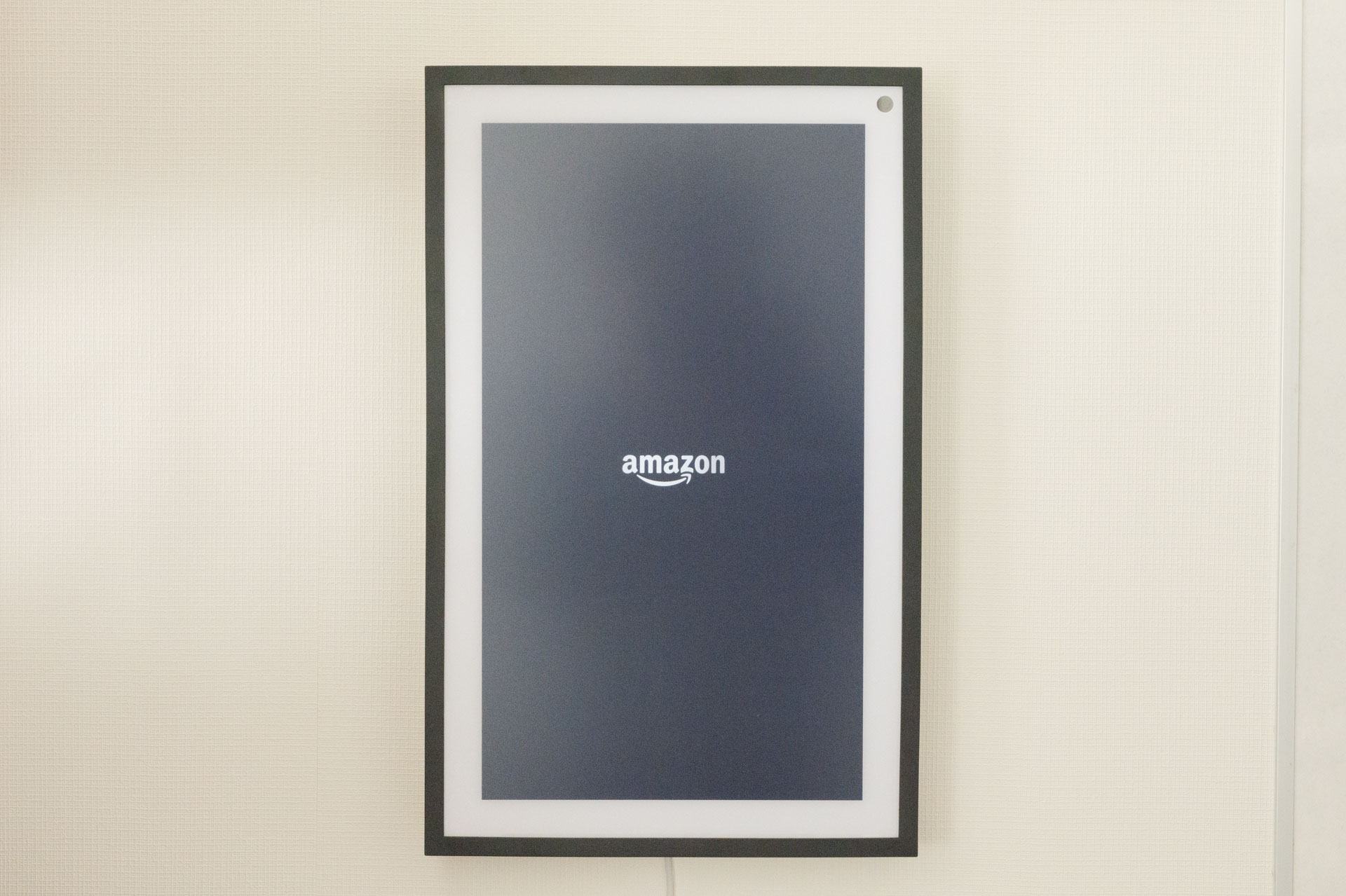 賃貸でも安心！Echo Show 15を壁に固定できる「壁美人」を試してみた