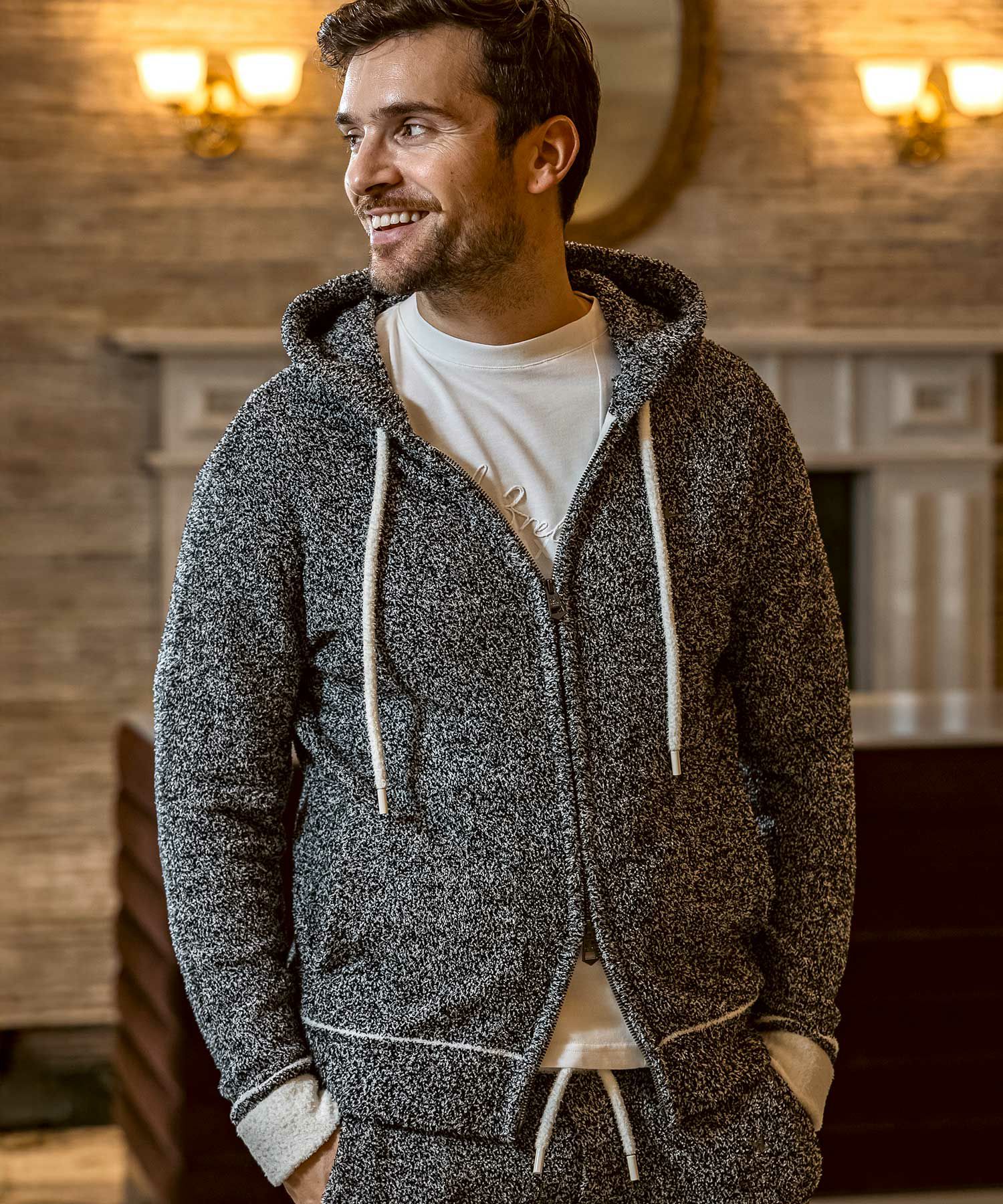 1PIU1UGUALE3 RELAX(ウノピゥウノウグァーレトレ リラックス)バイ