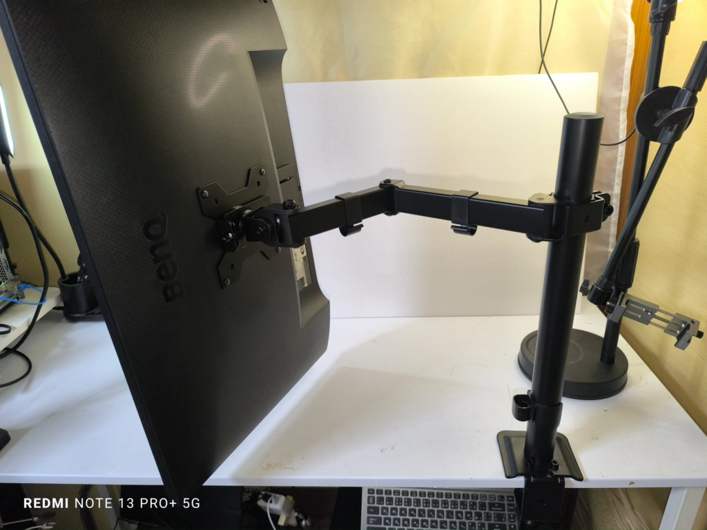 モニターアーム KOORUI KR10Gを実機レビュー - 重藤録