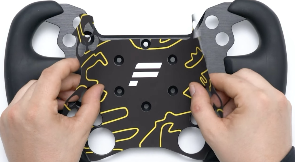 Fanatec Podium Steering Wheel GT3 Enduranceが日本でも発売された