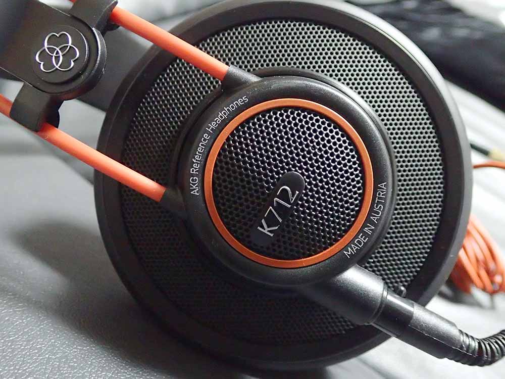 AKG K712 pro】使用1年後のレビュー【モニター用ヘッドホン】 | SIMS LAB