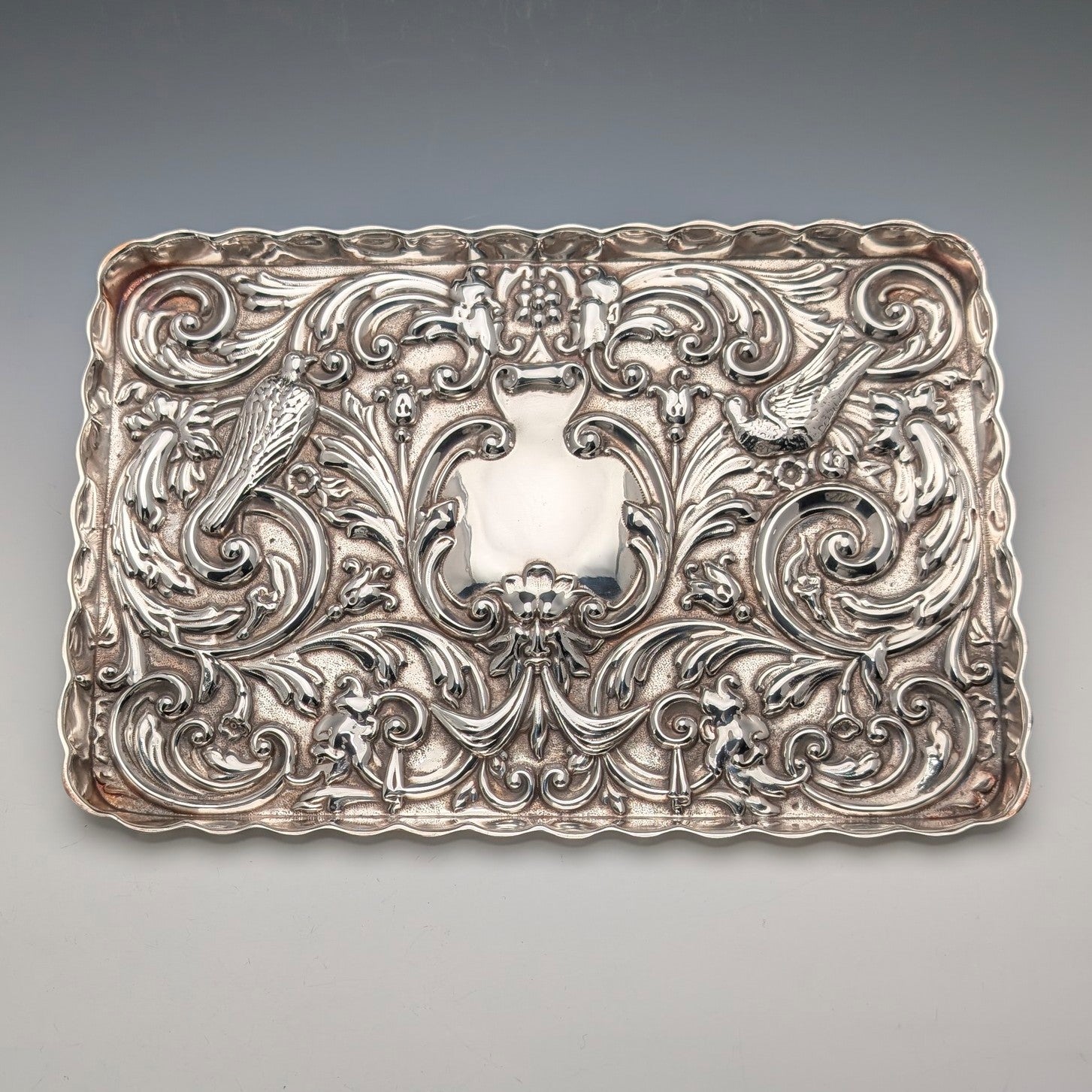 サルヴァ / トレイ– SILVER-LUG