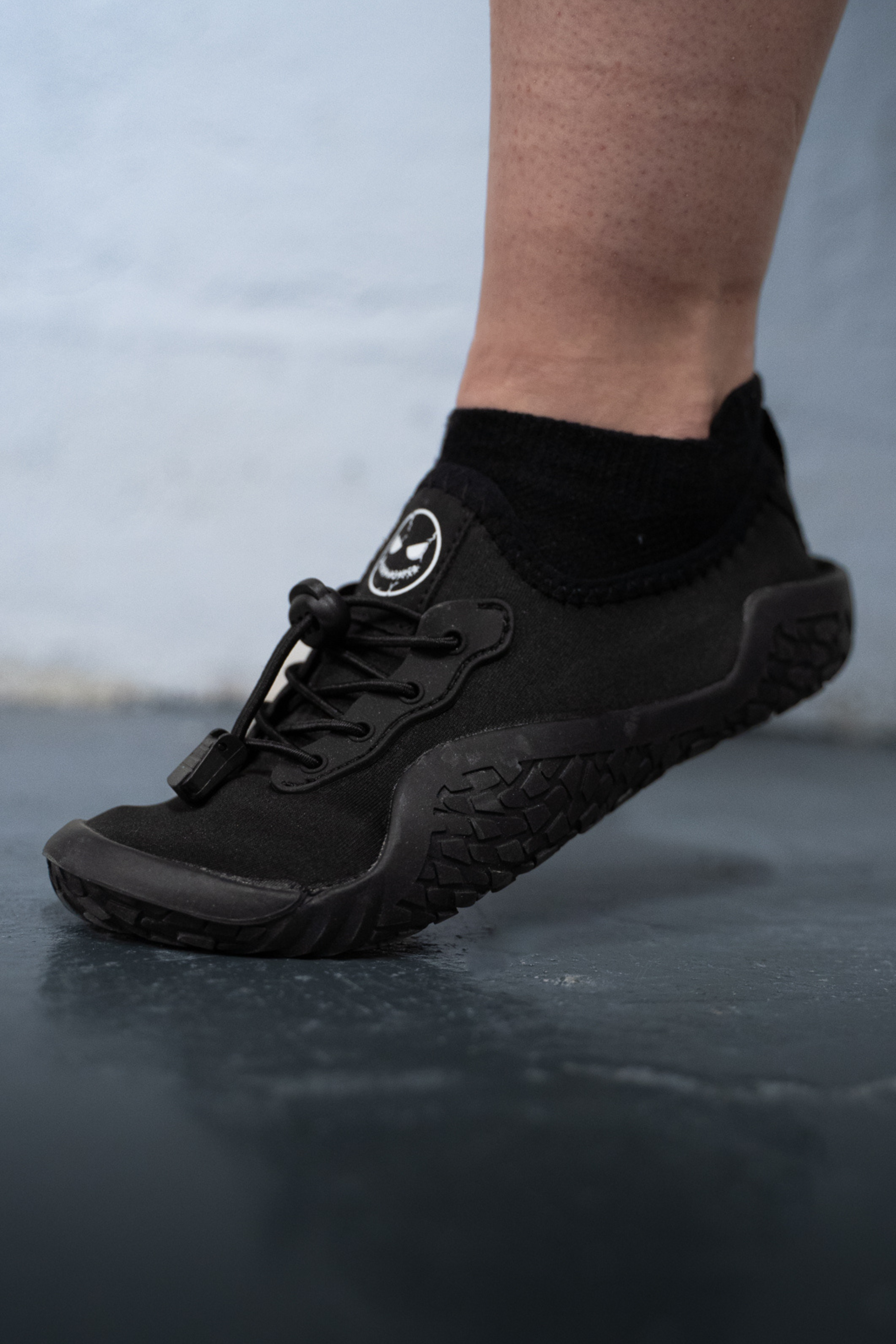 SUMO SLIPPERS - Silent Worker