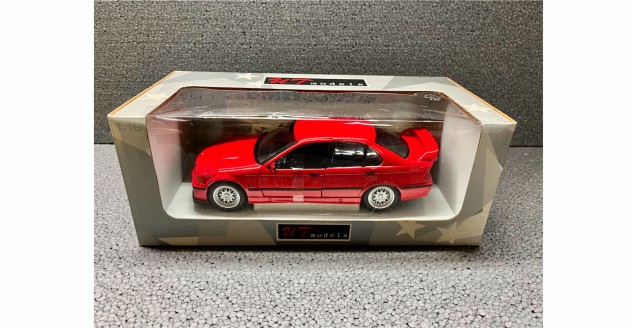 UT Models 68742 BMW 318is 1995 Red 1:18
