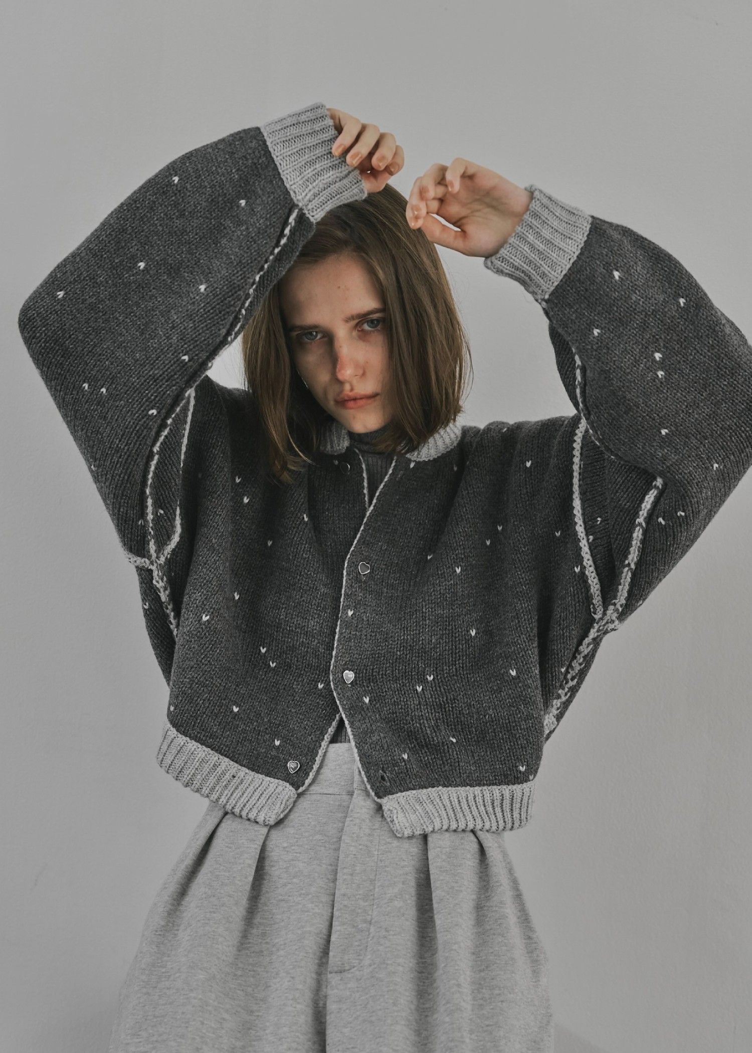 WILLFULLY - heart dot jacquard reversible cropped knit cardigan