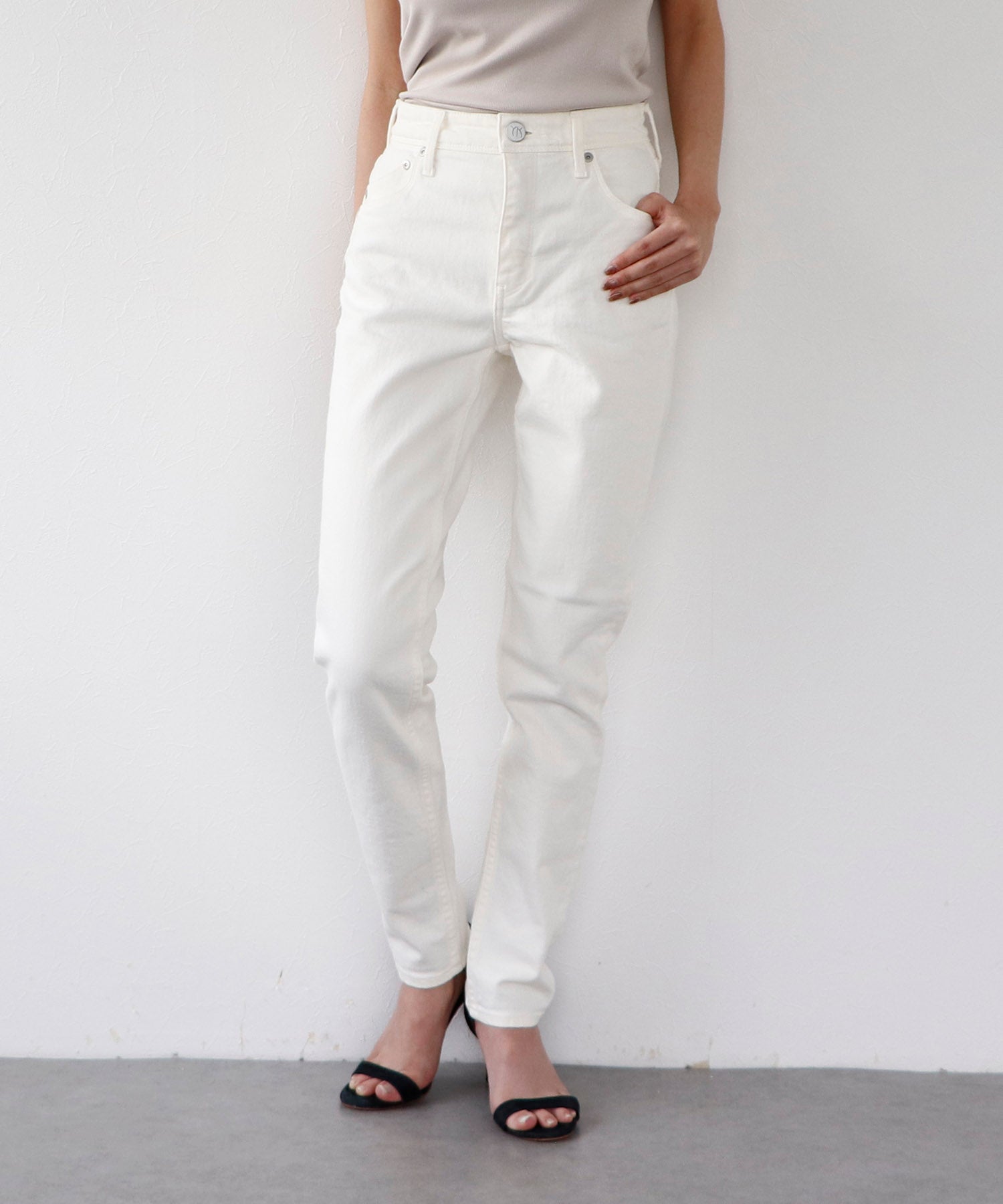 YANUK】RUTH スリムテーパード ホワイト – Sirin Online Store