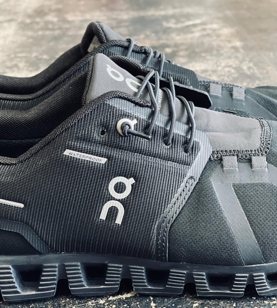 今必要な靴。「OnのCloud 5 Waterproof」 | Sites&Lab サイツアンド