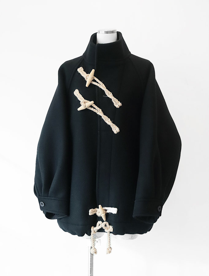 HYKE/ DOUBLE FACE DUFFEL JACKET – six