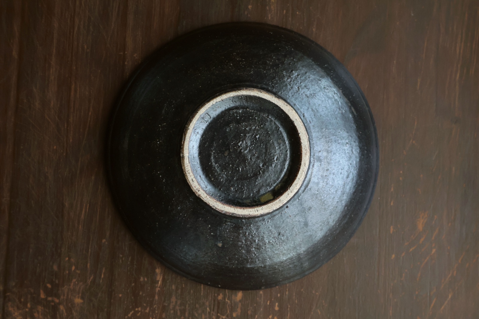 黒釉 玉縁7寸鉢 / 八木橋昇 - うつわと暮らしの道具 sizuku