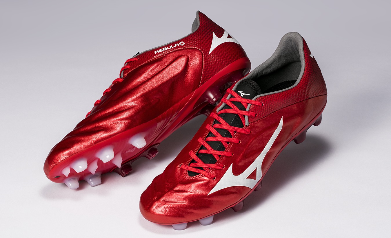 本田圭佑選手がミズノ製サッカースパイクでW杯3大会連続ゴール