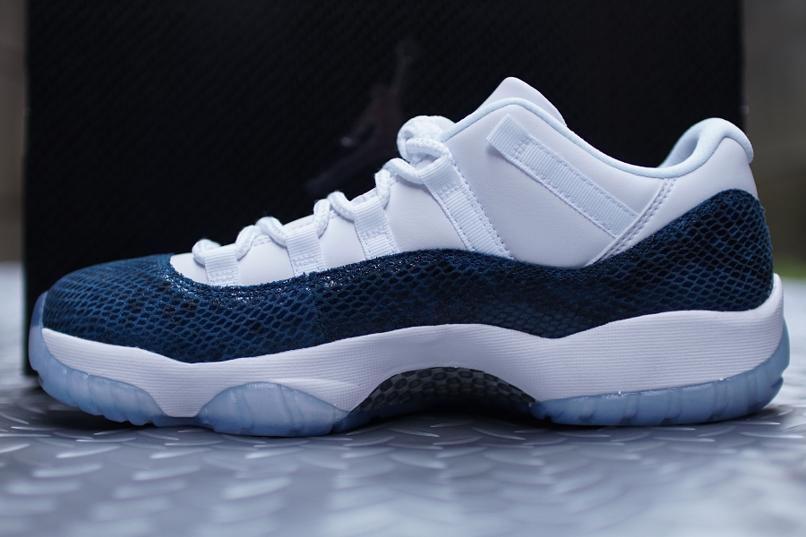 AIR JORDAN 11 LOW SNAKESKIN(エアジョーダン 11 スネークスキン)写真