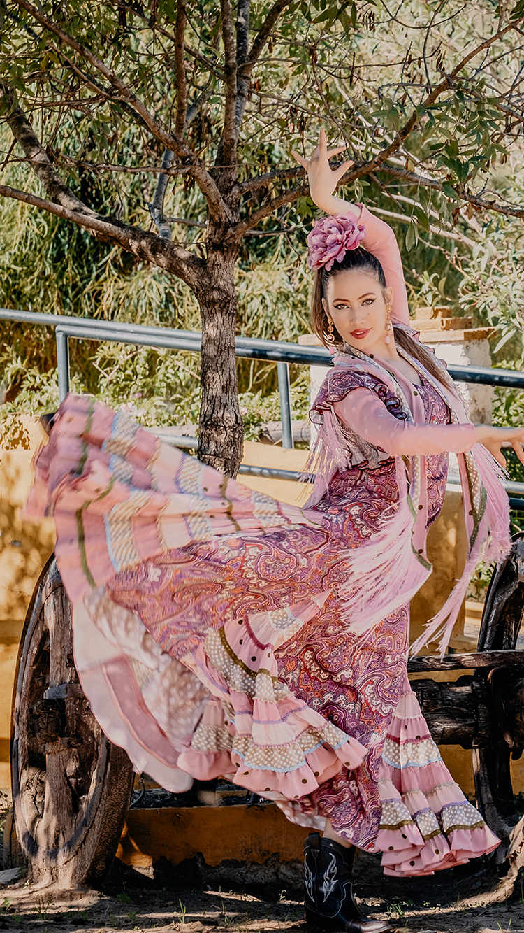 Sonia Johnes | フラメンコ衣装のソニア・ジョーンズ 公式ブランドサイト