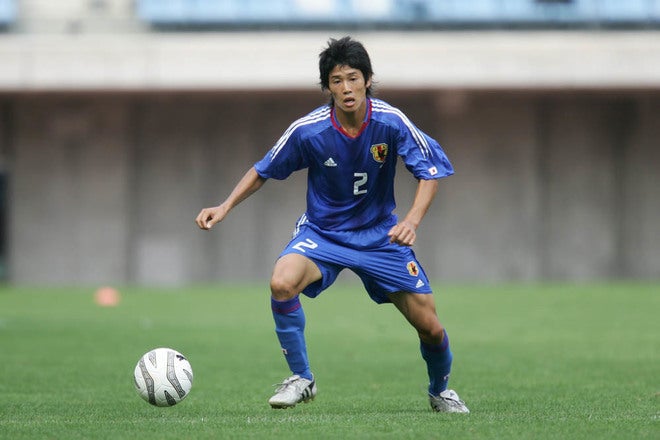 PHOTO】32歳で引退の内田篤人。右サイドを駆け抜けたキャリアを厳選