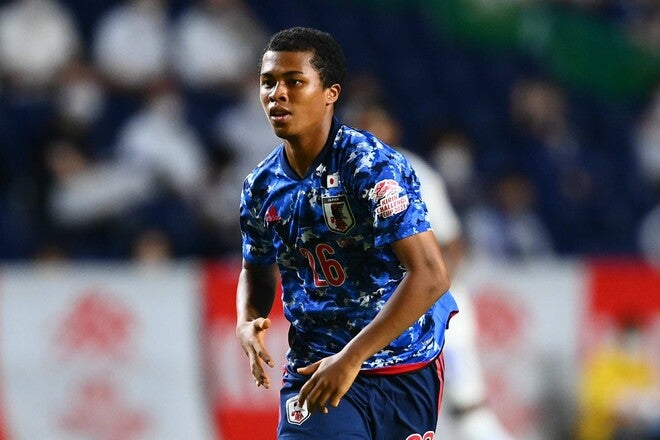 どんどん出世してくなー」横浜に完全移籍の藤田譲瑠チマに脚光！パリ