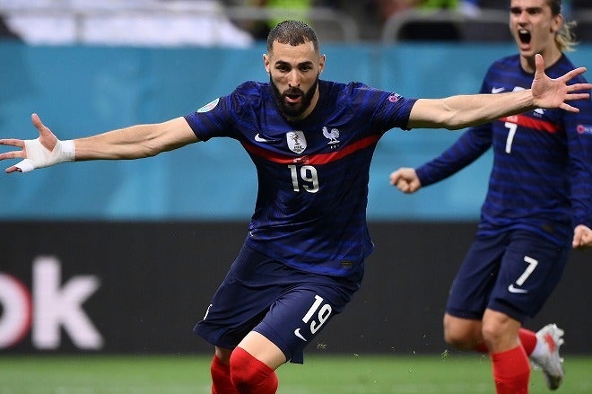 100回見ないと分からない」ベンゼマの“変態トラップ”に世界衝撃