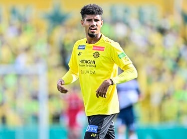 NBA選手やん」J1柏のバスケシャツとモデル選手にファン沸き立つ