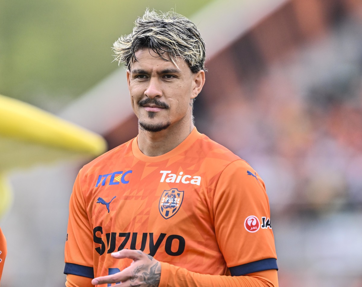 かっこよすぎて惚れる」「完全に顔で買わせにきてる」J1清水の夏限定