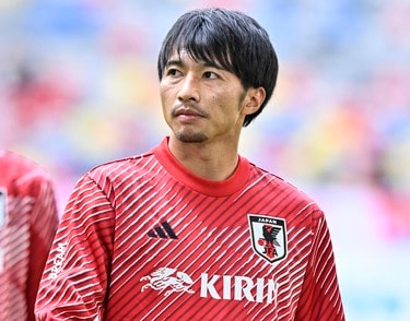 やべえ泣けてきた」J1鹿島が公開した、柴崎岳への「お帰り動画」が