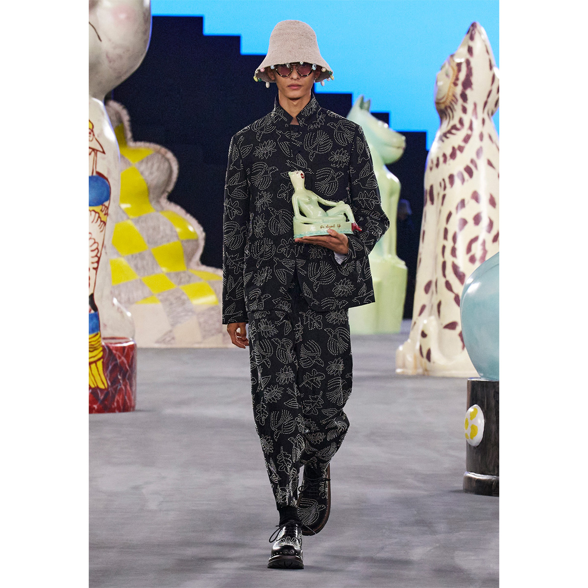 必見！キム・ジョーンズのアイデアをかたちにする手仕事。ディオールが