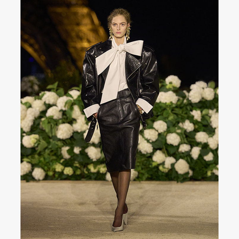 サンローランが新作を発表。2026年春夏パリ・ファッションウィークより