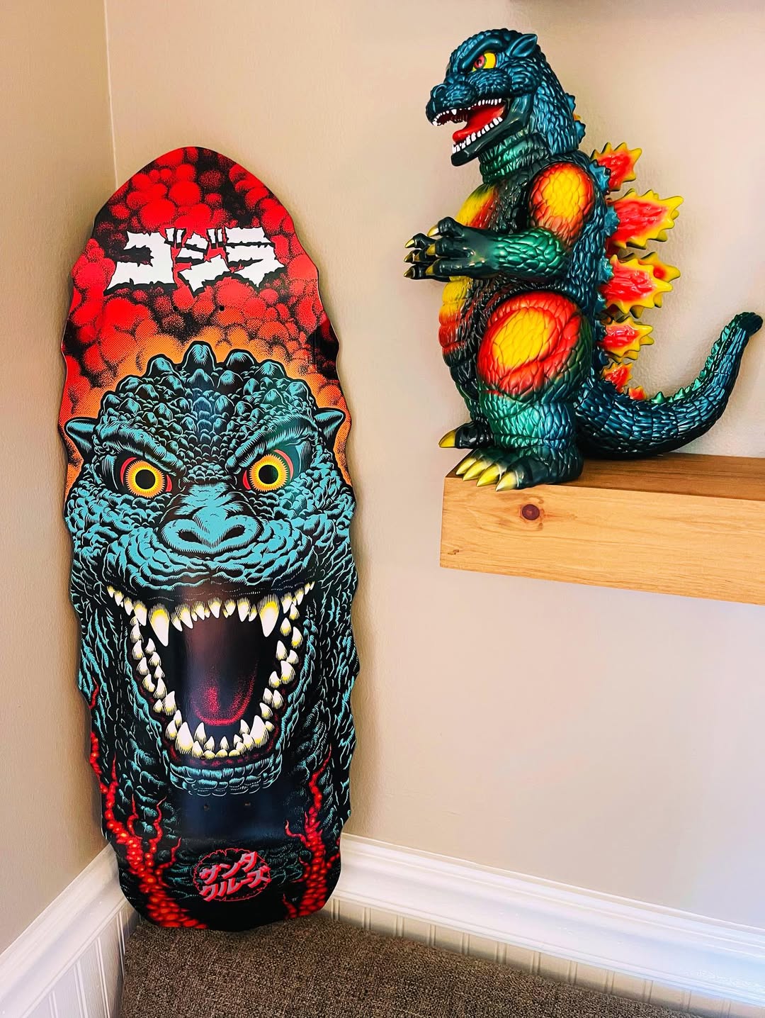 安楽安作氏による「ゴジラ(1962) ギニョール版」に待望の「3期」カラー