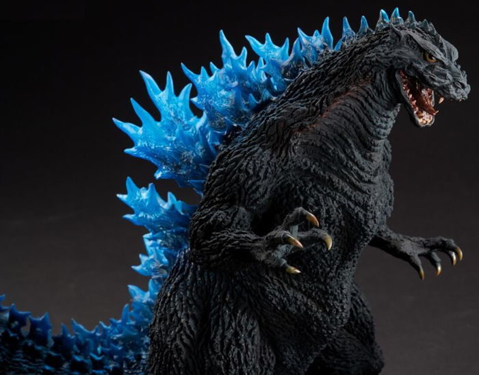 ゴジラ」ファンの熱望の「オリジナルイメージゴジラ2」ソフビ、少年