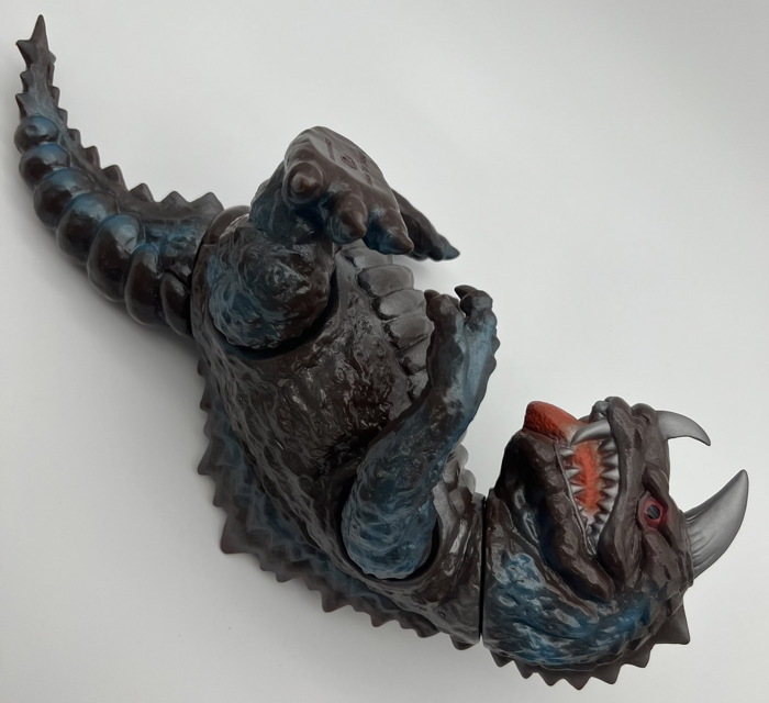 まんだらけから新たな怪獣「轟唸怪獣ゴーラス」出現！ 「京都店開店